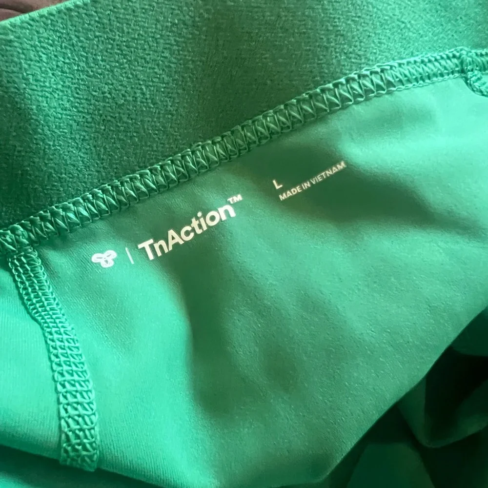 TnAction Green Skater Mini Skirt - Picture 4 of 4